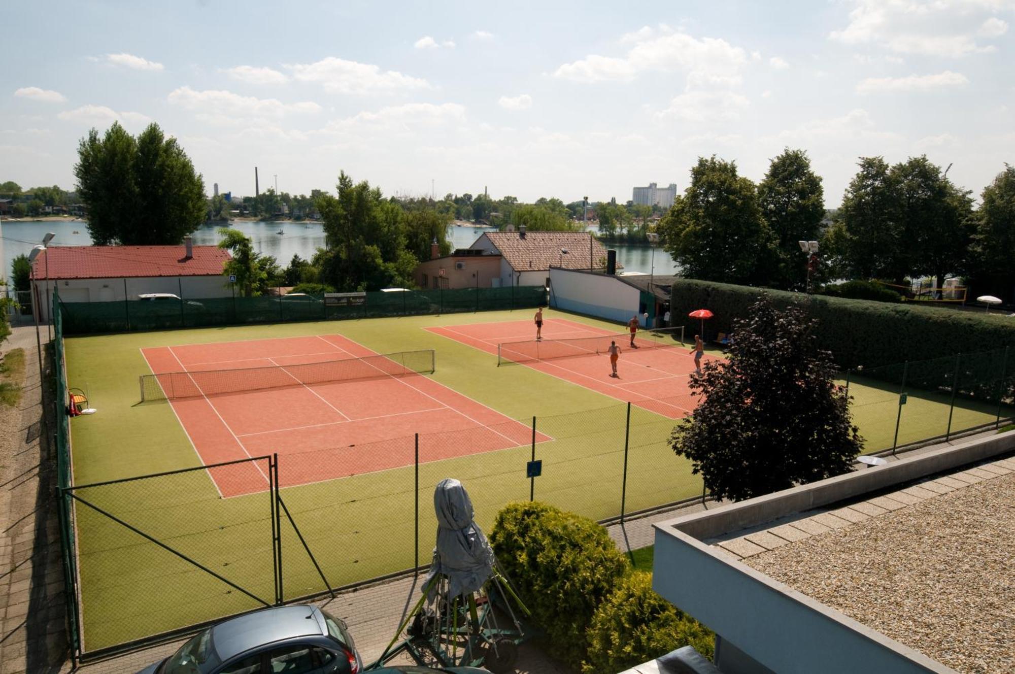 Hotel Senec Aqua Resort - Family Friendly エクステリア 写真