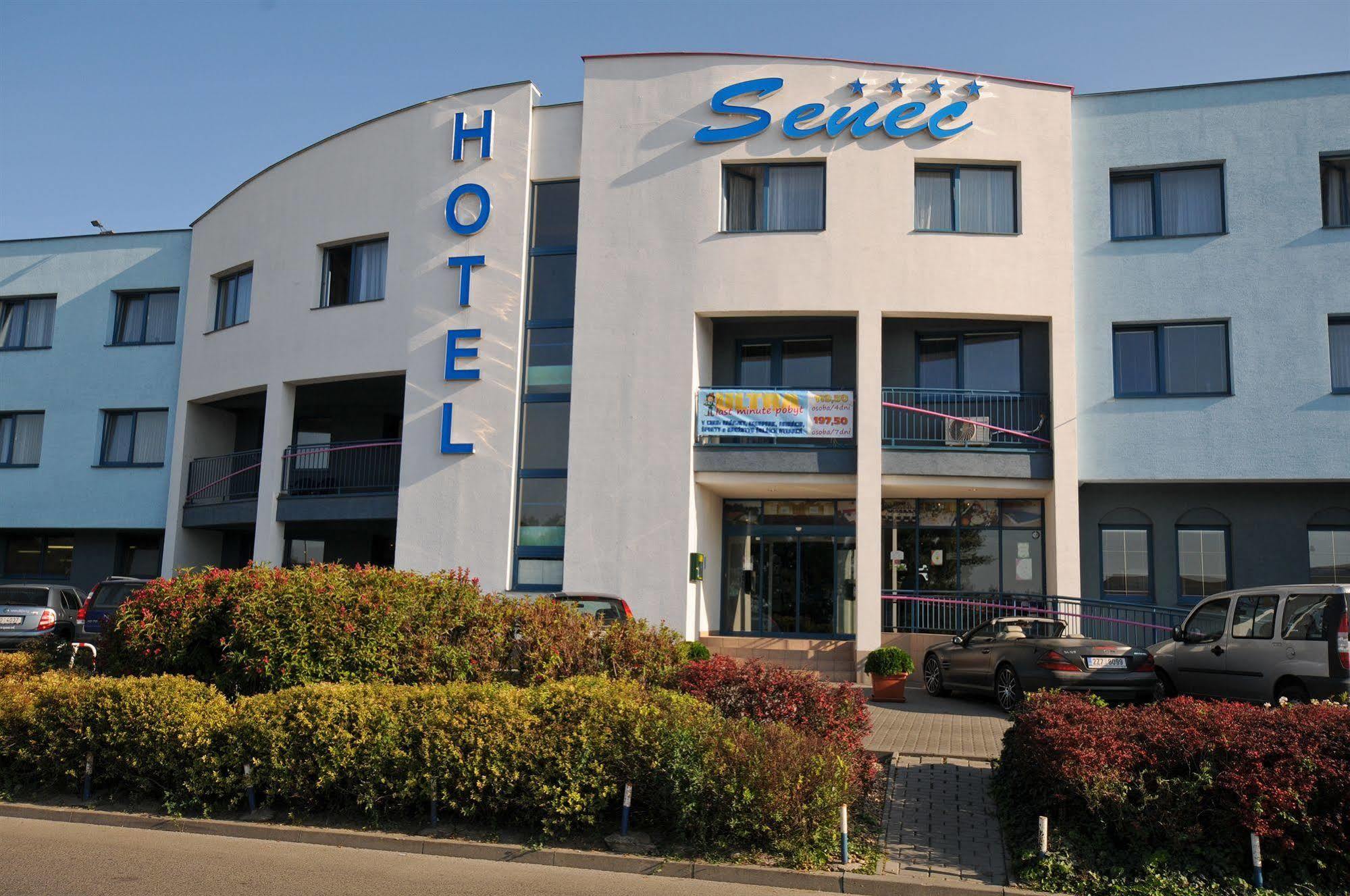 Hotel Senec Aqua Resort - Family Friendly エクステリア 写真